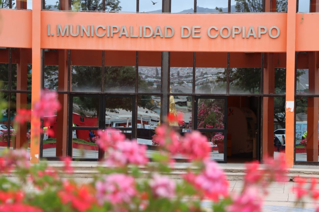 /contraloria-inicia-sumarios-e-investigacion-especial-en-municipalidad-de