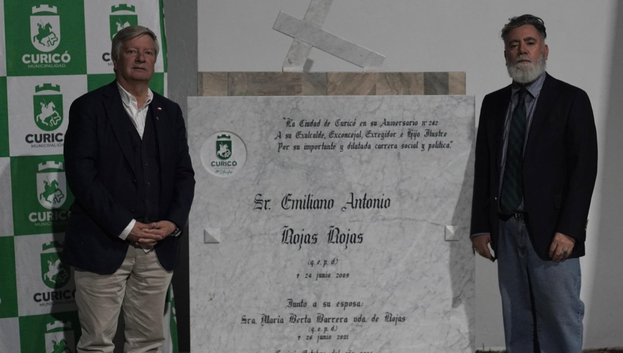 /inauguran-hitos-historicos-en-cementerio-de-curico