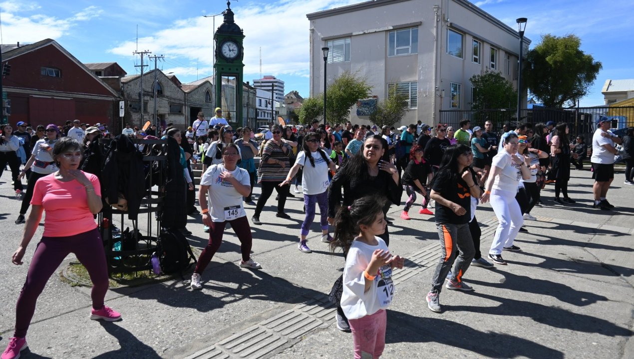 /patagonia/mas-de-550-corredores-participan-de-la-corrida-solidaria-por-las-jornadas