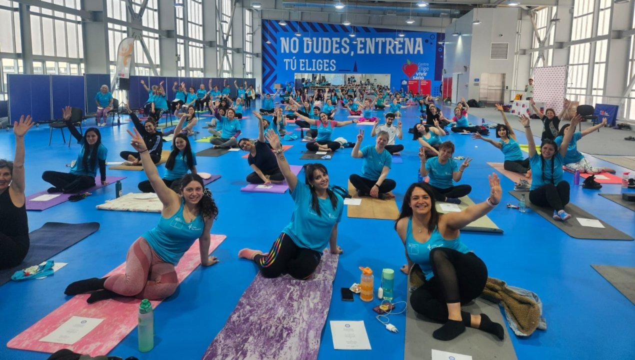 /200-personas-participaron-de-encuentro-yoga-para-todos