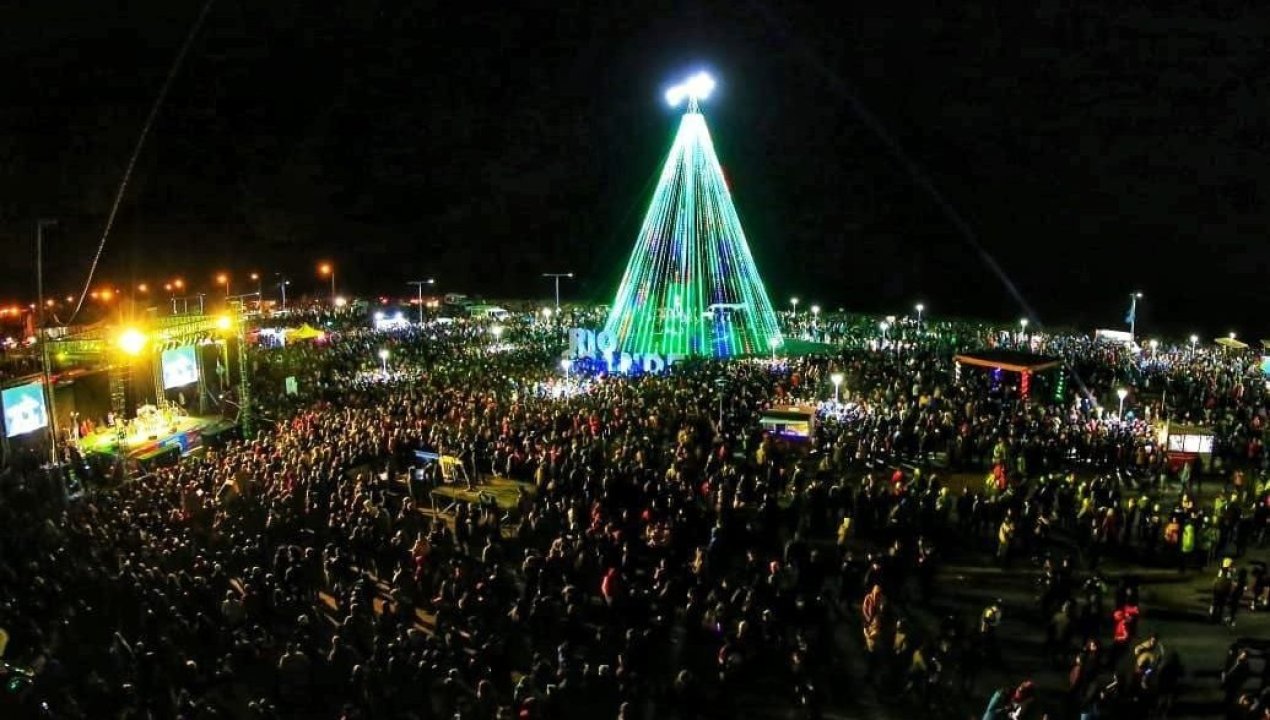 /rio-grande-invita-a-los-magallanicos-a-su-actividad-de-encendido-de-arbol
