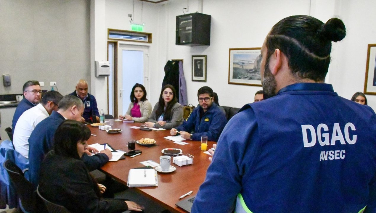 /aerodromo-guardiamarina-zanartu-conforma-primer-comite-local-de-seguridad