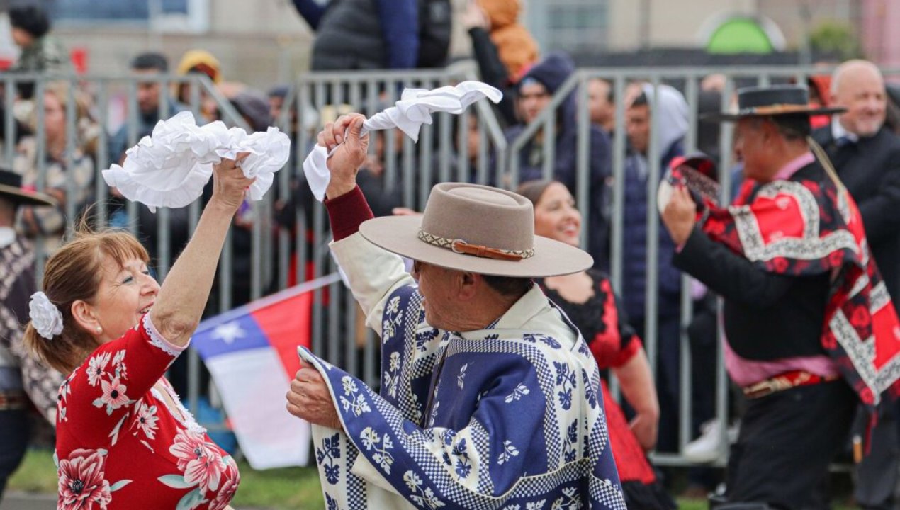 /actualidad/otro-feriado-en-septiembre-proponen-sumar-el-17-a-las-fiestas-patrias