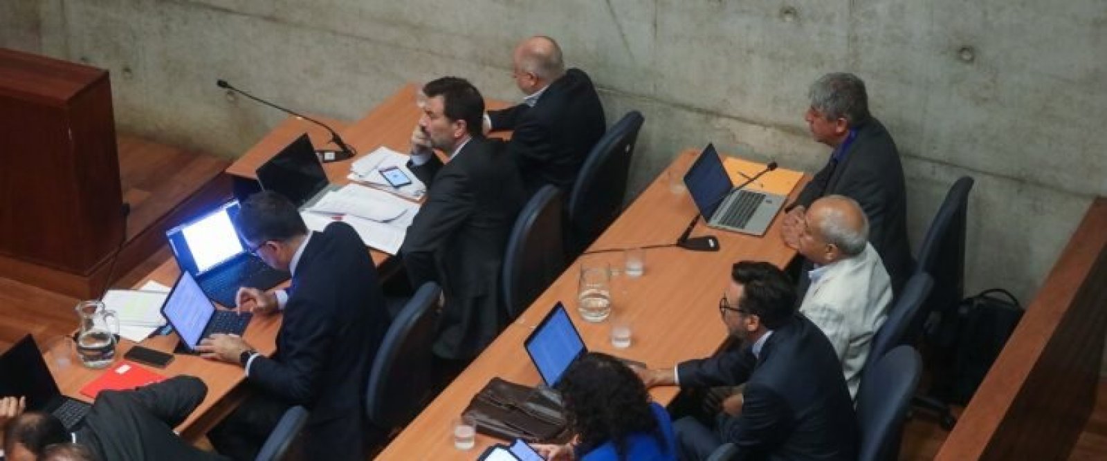 Trama bielorrusa: tribunal decreta arresto domiciliario total y arraigo para tres imputados por lavado de activos