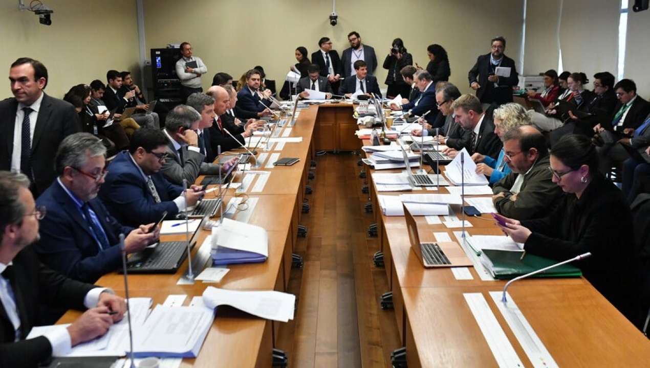 /actualidad/gobierno/gobierno-logra-aprobar-proyecto-de-reconstruccion-en-comision-de-hacienda