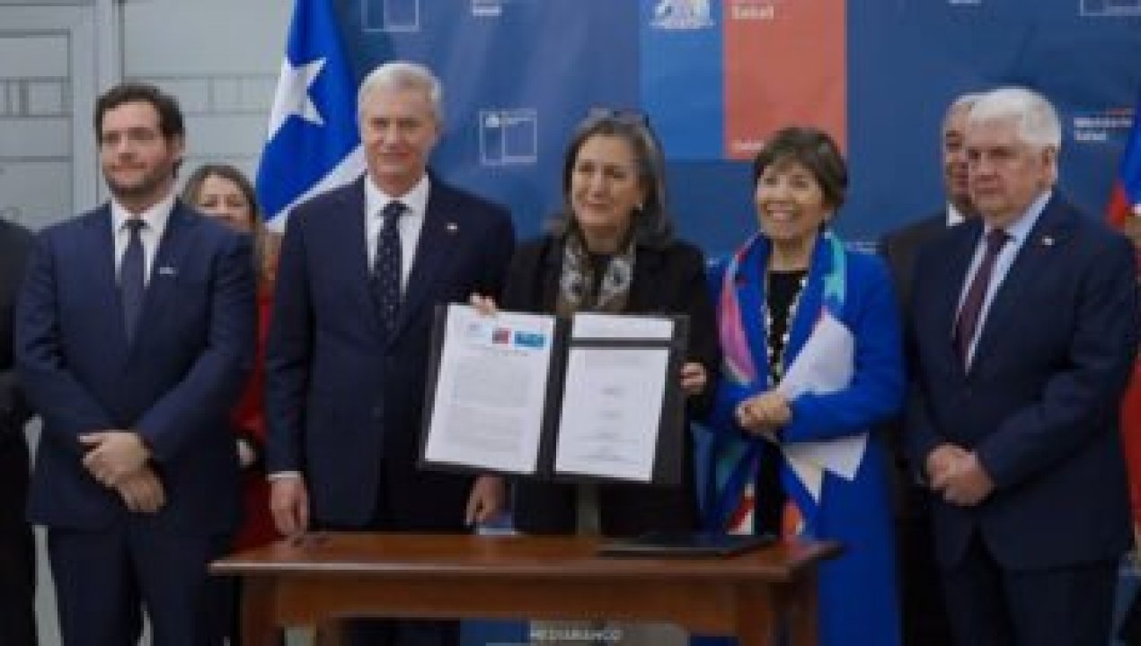 /actualidad/salud/autoridades-firman-convenio-para-reducir-listas-de-espera-medicas