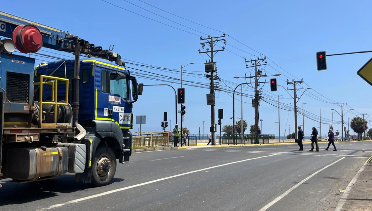 /uoct-antofagasta-implementa-nuevo-cruce-semaforizado-en-el-acceso-sur-de-la