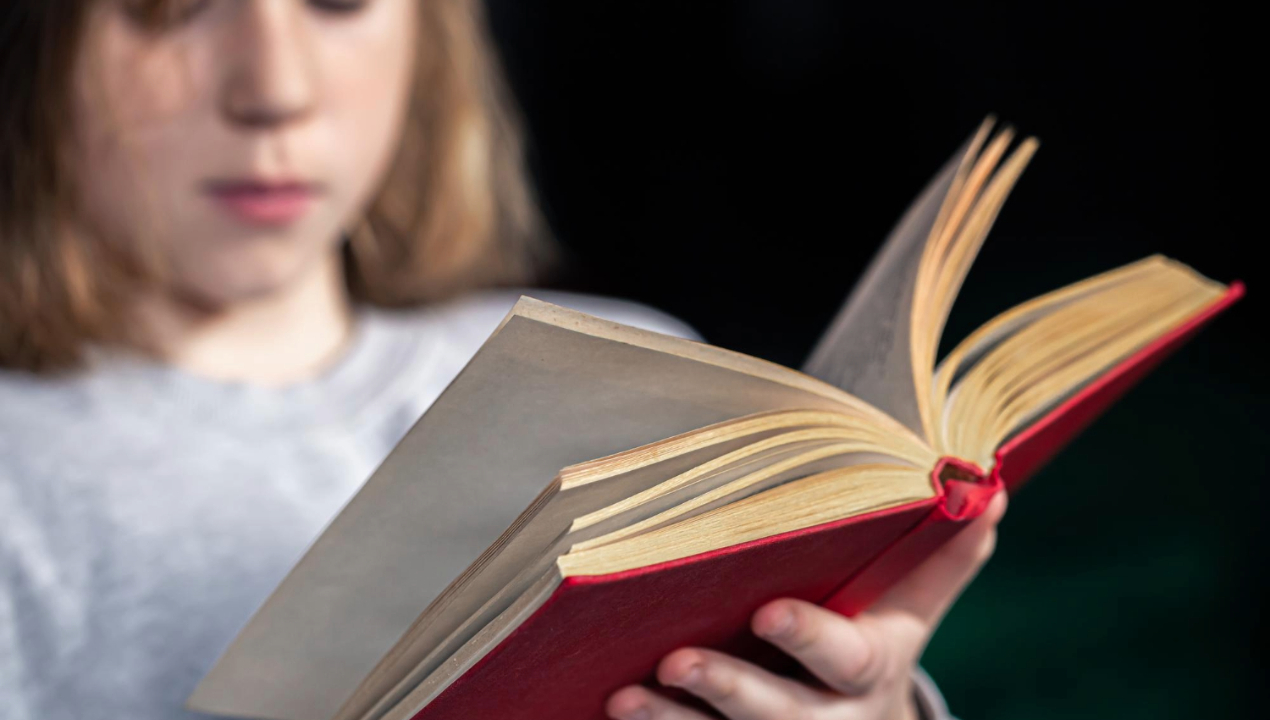 /ultimos-dias-para-participar-en-el-certamen-literario-hernan-rivera