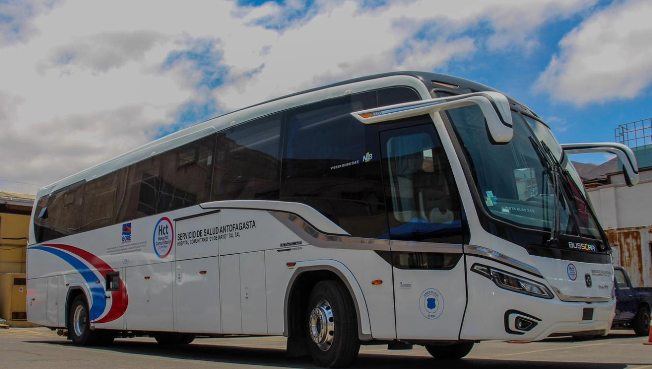 /servicio-de-salud-de-antofagasta-adquirio-bus-para-el-traslado-de-pacientes